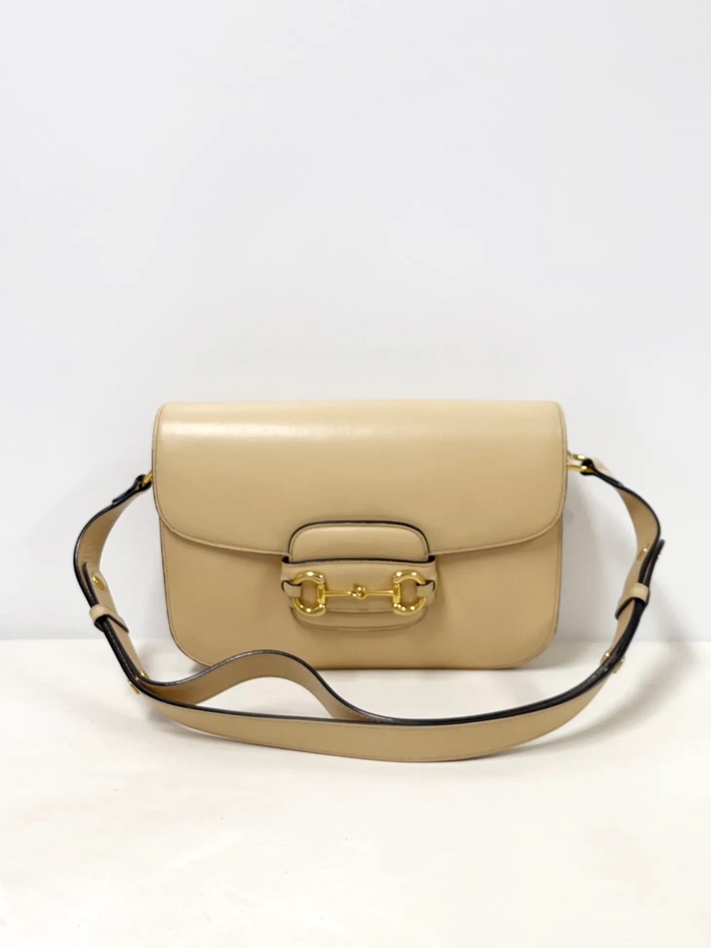 Gucci Horsebit Beige Leather Shoulder Bag with Gold Hardware